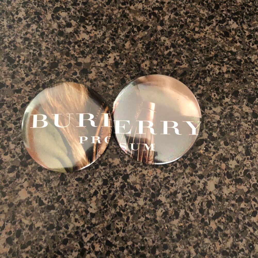 Burberry buttons